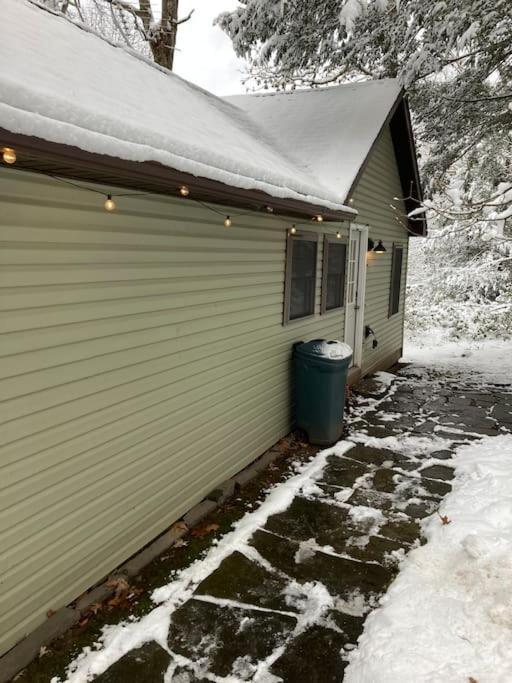 Peaceful Seasonal Wooded Cottage Close To Everything Tafton Exterior foto